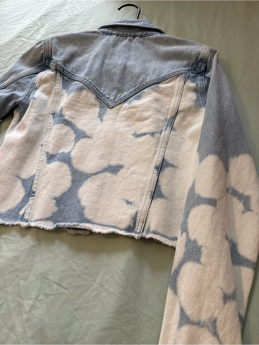 Shyanne Blue and White Tie-Dye Cropped Denim Jacket - Picture 3 of 4